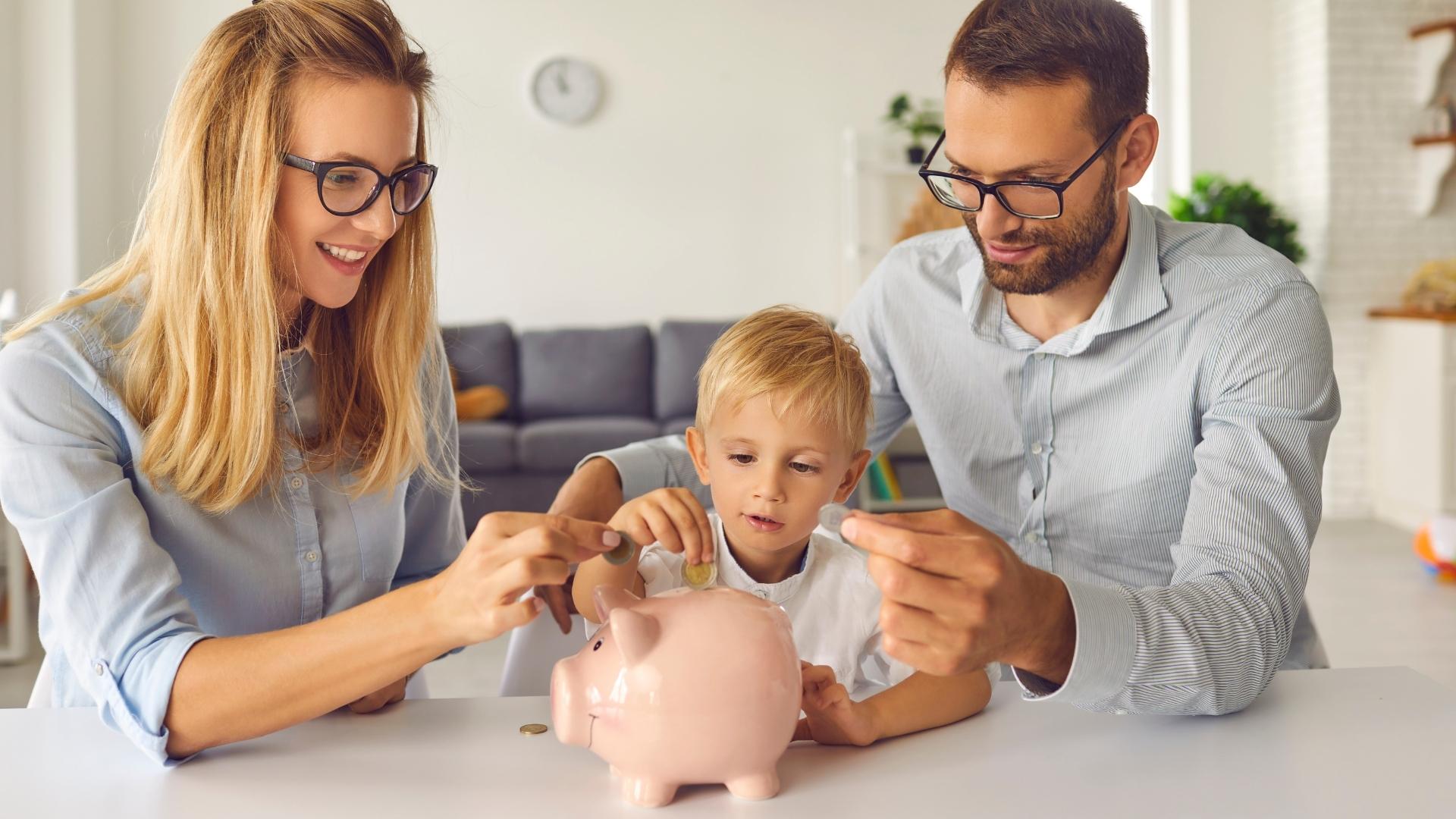 چرا به یک دوره هوش مالی کودکان نیاز داریم؟ عبور از بحران‌های کوچک یا ساخت آینده فرزندمان